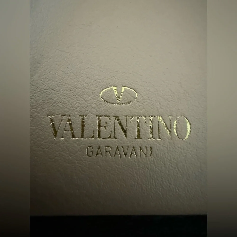 Valentino Garavani Pink Rockstud Wallet full inclusion‎ EUC msrp $490